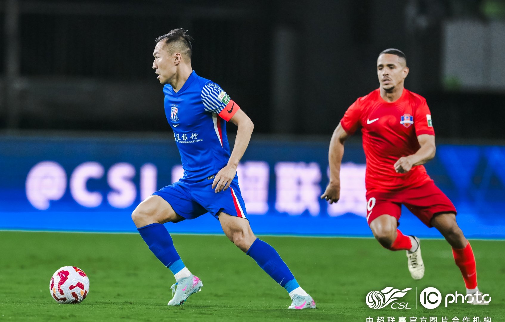 转会期CBA常规赛焦点战，上海申花防线松动，信心回归，心理建设被强调(cba揭幕战视频直播)