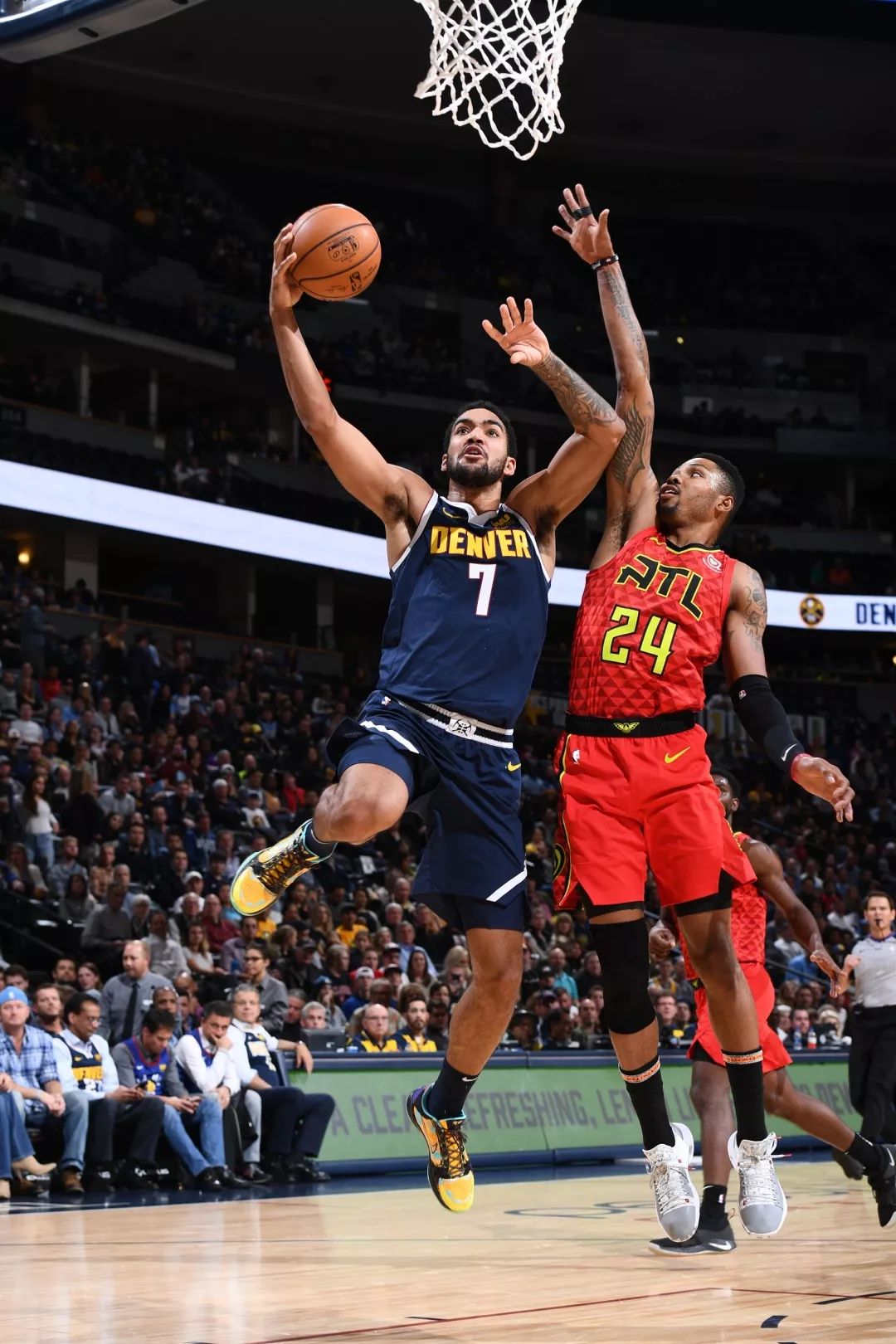 里程碑夜罗马临场应变，NBA常规赛今晨刷纪录，质疑声仍在，控场能力受关注的简单介绍